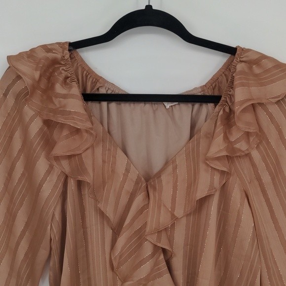 Lush Women's Bodysuit‎ Size Small Rose Gold Long Sleeve Ruffle Faux Wrap V Neck - Picture 3 of 16